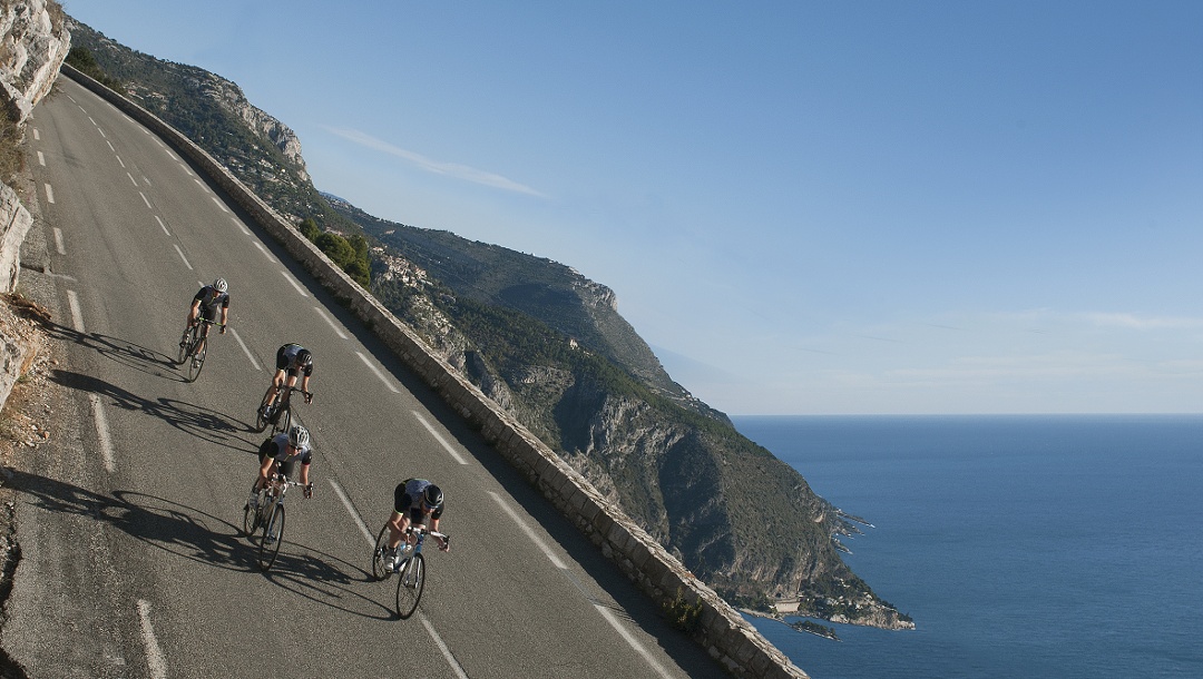 Descent of the Col d'Eze - road cyclists