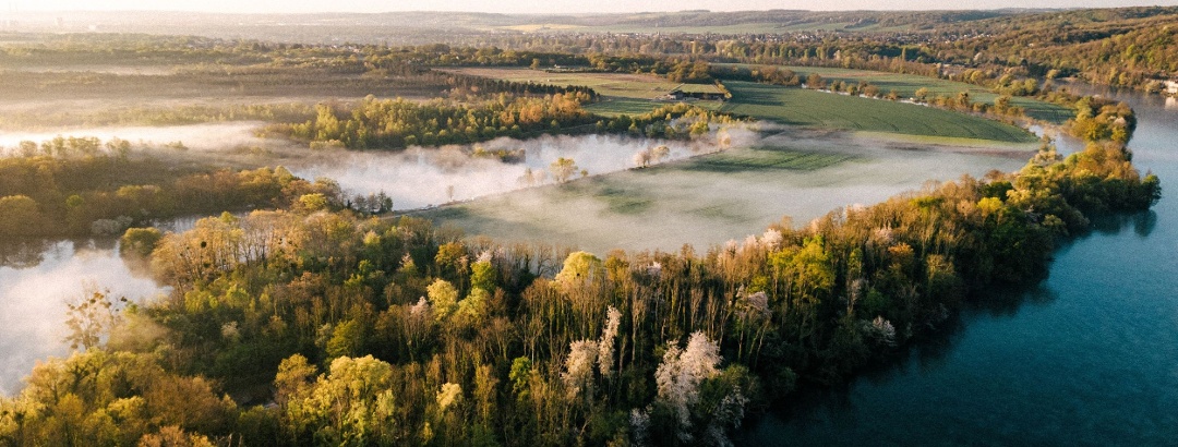 Aerial view of Guernes on the Seine
